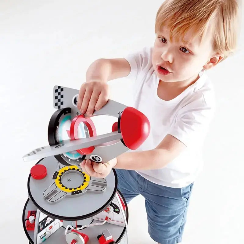 חללית משחק מאובזרת עץ מבית HAPE